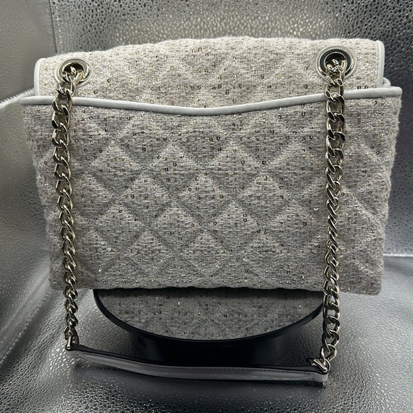 Stunning cloth Kate Spade. Can be handbag or crossbody with adjustable straps - Picture 3 of 7